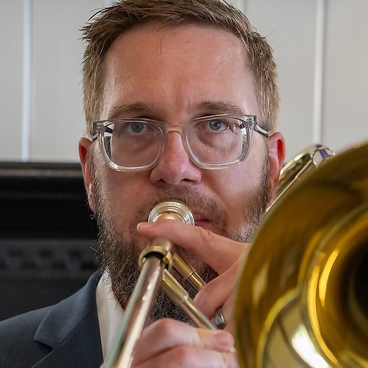 Chris Van Hof
