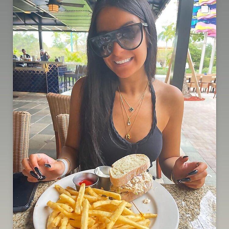 Raquel Santaro