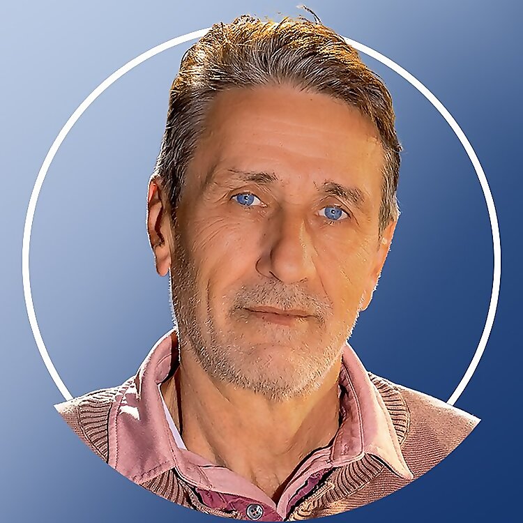 Steve Holmes