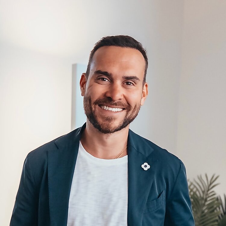 Dr. Maxime Cowen