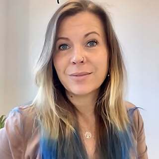 Dr. Charlotte Laurent