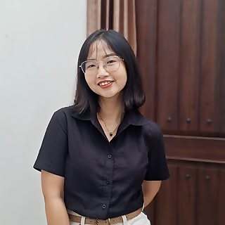 Alinda Tadyani Desrina Santoso