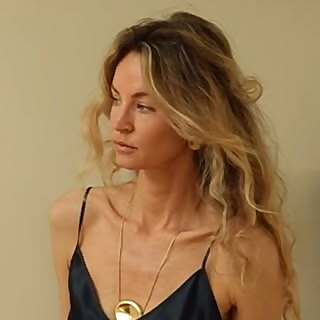 Anouk Yve