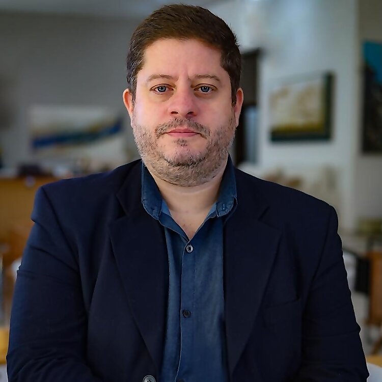 Victor Pereira