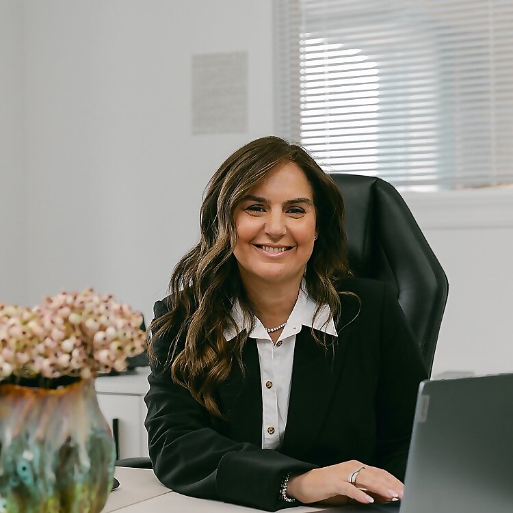 Sandra Lazar