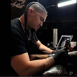 Aaron Valenzuela