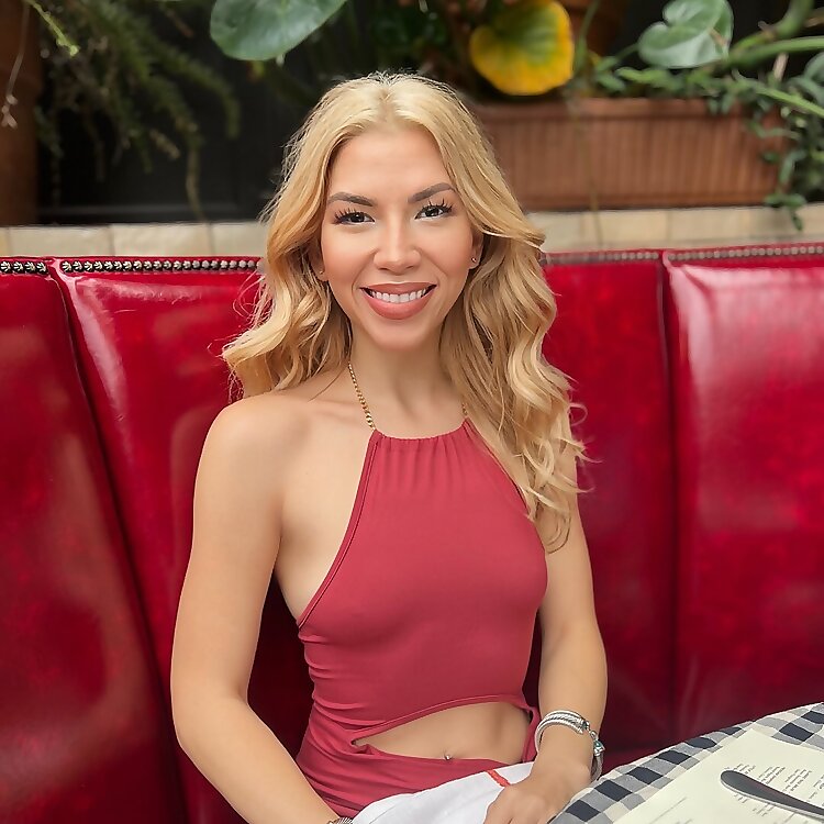 Nicole Adkins