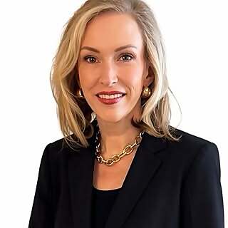 Jennifer Tilley Smith