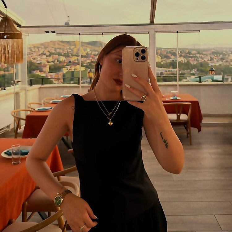 Ani Chikhladze