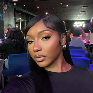 Essynce Henderson