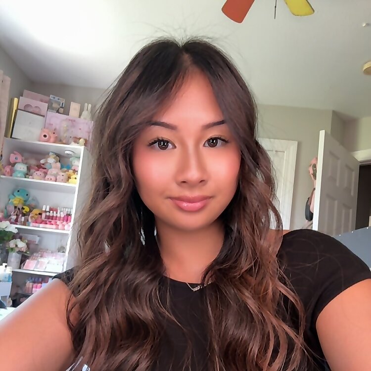 Suyee Vang
