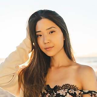 Meili Zhang