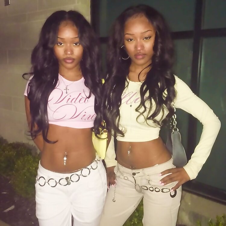 Mia & Mya