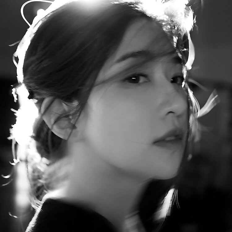Zola Zhang
