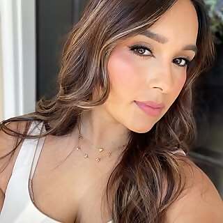 Karen Lazaro