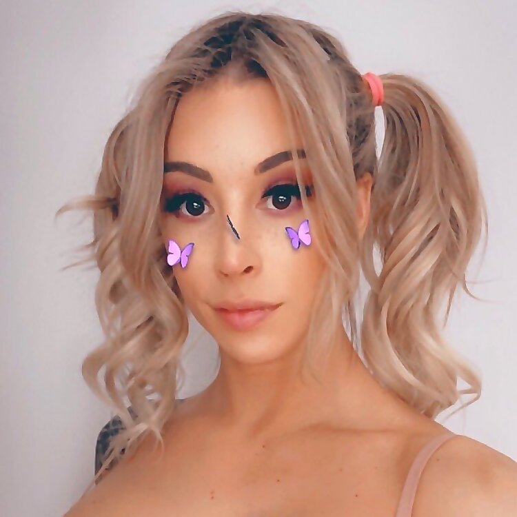 Casey Kisses