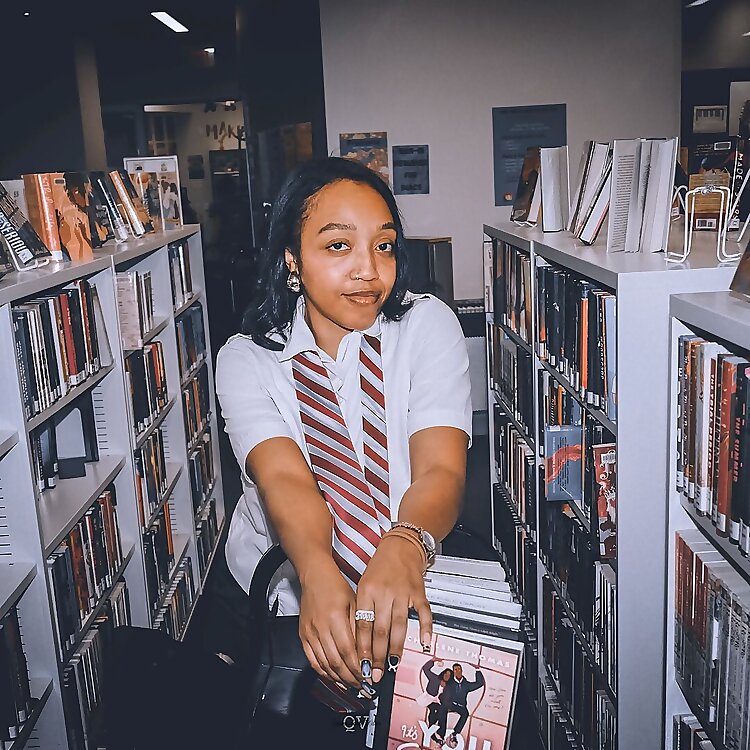 Ablacklibrarian