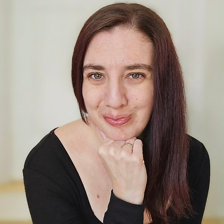 Elayna R Gallea