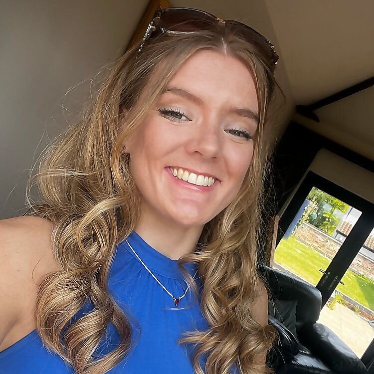 Lizzie Murray