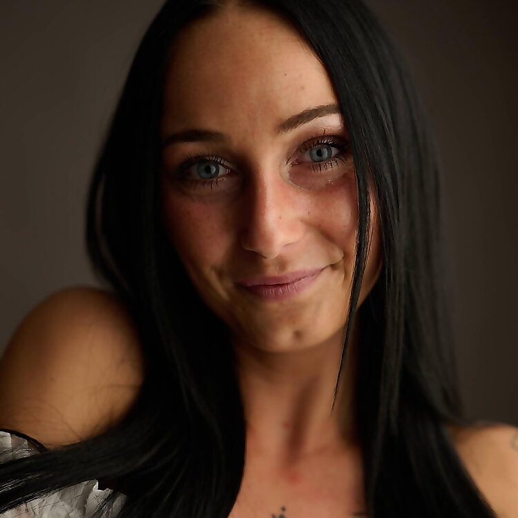 Anna-Carina Hodl