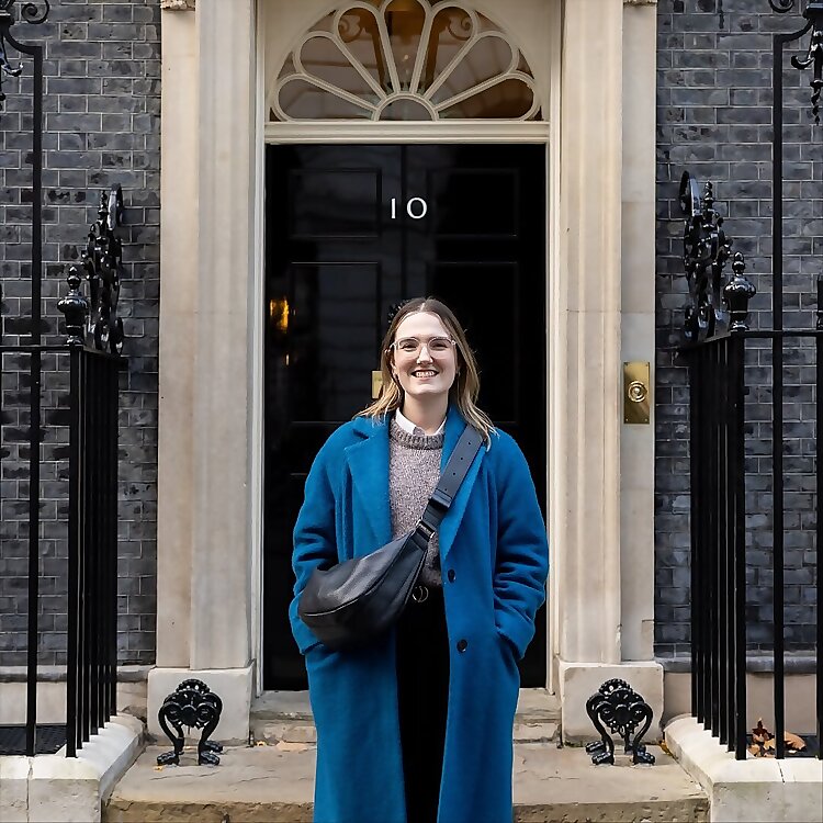 Dr Beth Webb