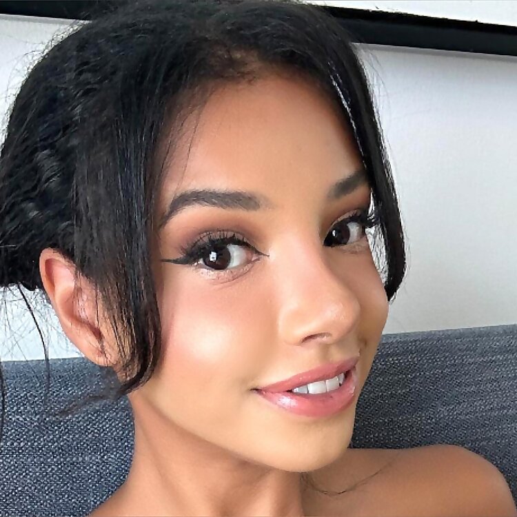 Amira 