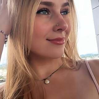 Fiona Peaches