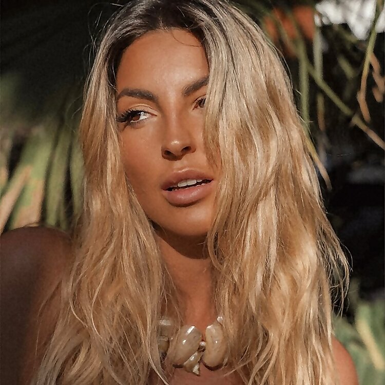 Victoria Dalloz