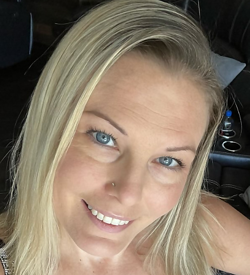 FL_bikini_blondie