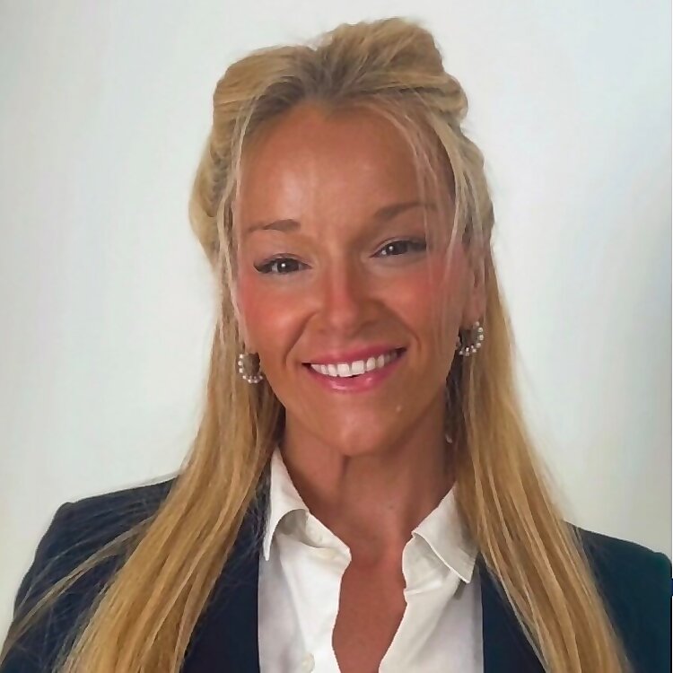Denise Swett