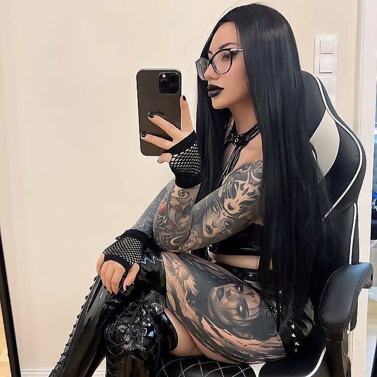 GODDESS ZARA👑
