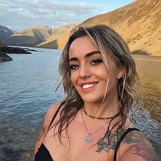 Aimee Joy