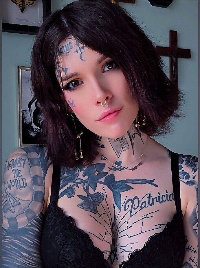 Amy Nosferatu • VIP