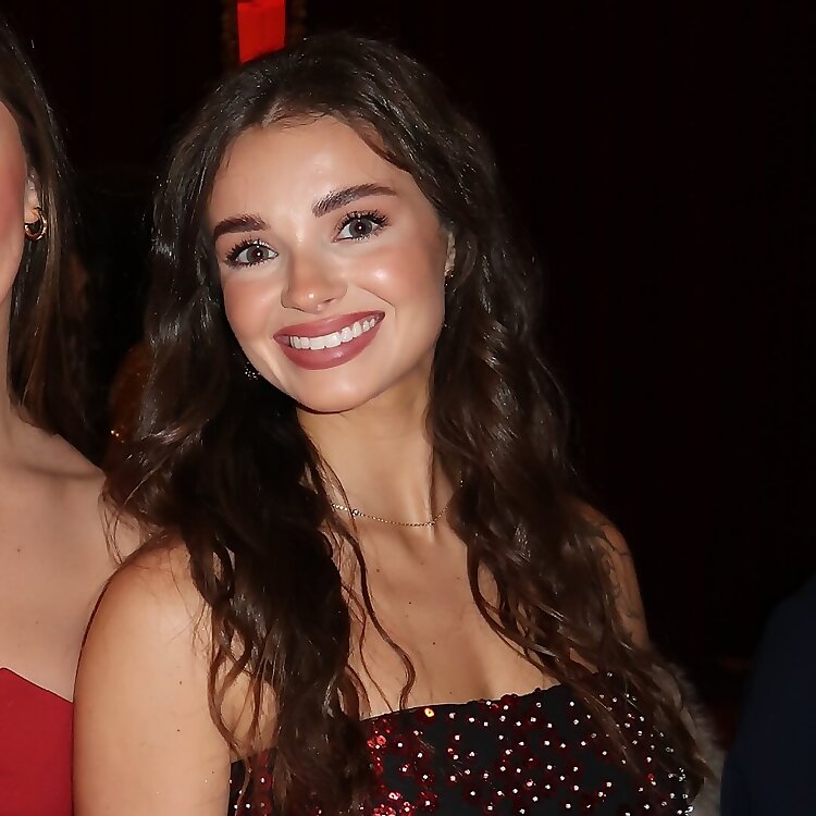 Ariel M Browning