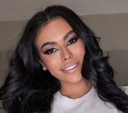 Isabella Oliveira