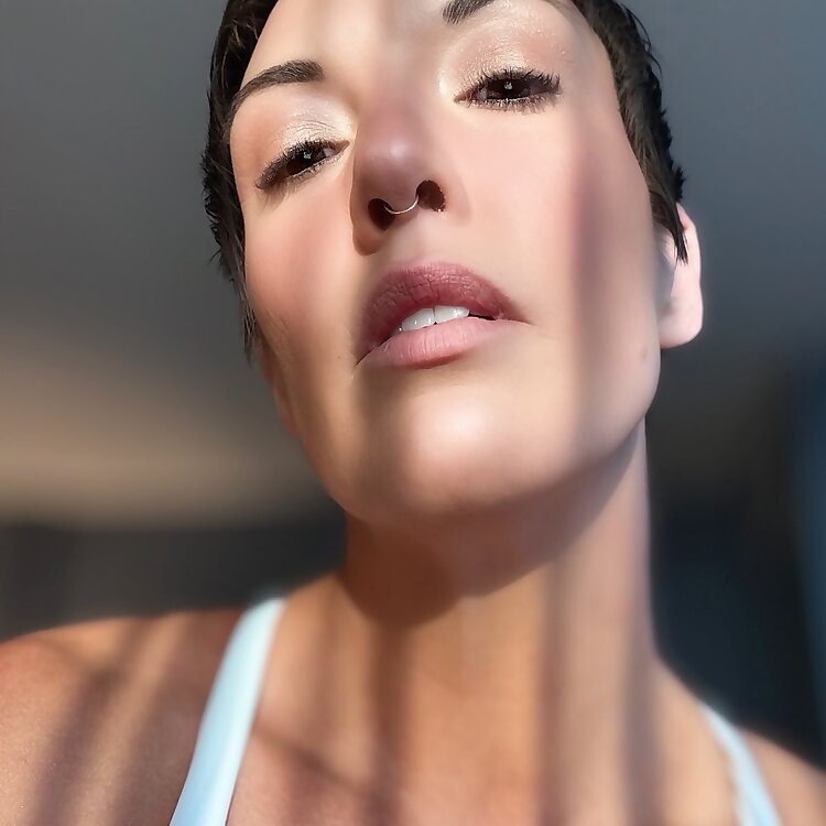 Lara Oh!