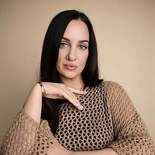 Mandie Fenrich