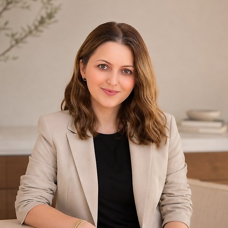 Esra Elevli