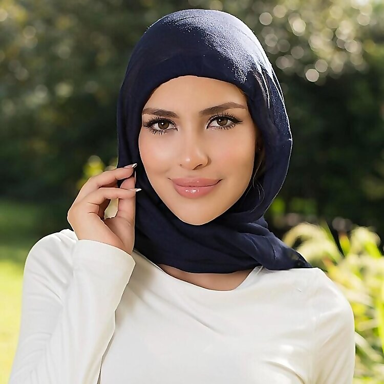 Hessa Khalifa 