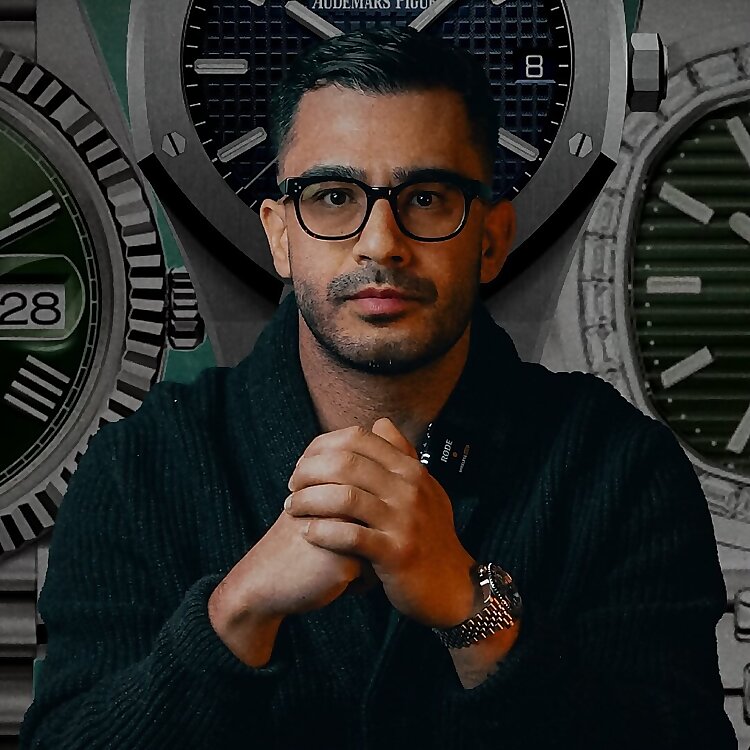 Captiv Timepiece