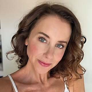 Elizabeth Adams