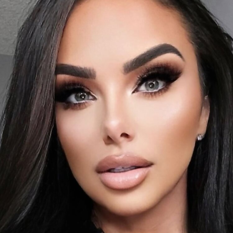 Bosnian Bombshell
