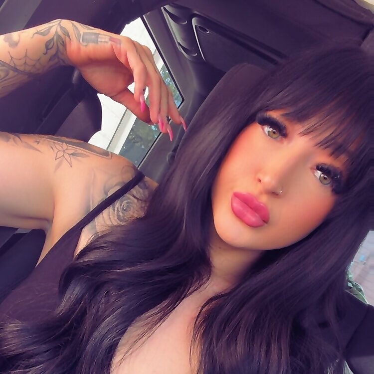 Amber Von Teaze