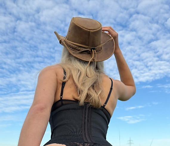 Nina Raine