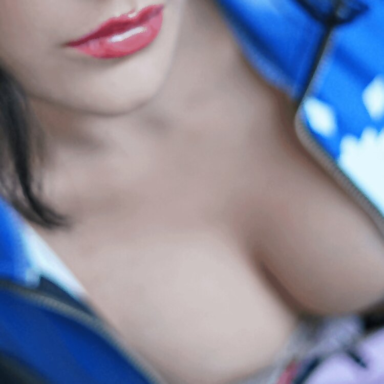 VirtualWaifu
