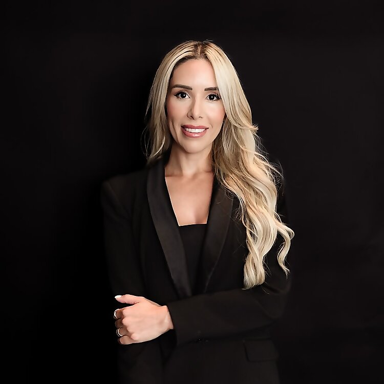 Alexandra Alvarez 