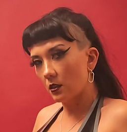Mistress Maya Poison