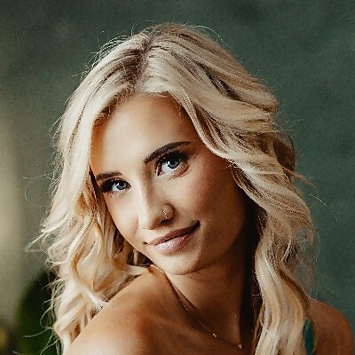 Aria Adams