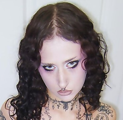 Chlo Lunaa - Submissive Goth 🤍