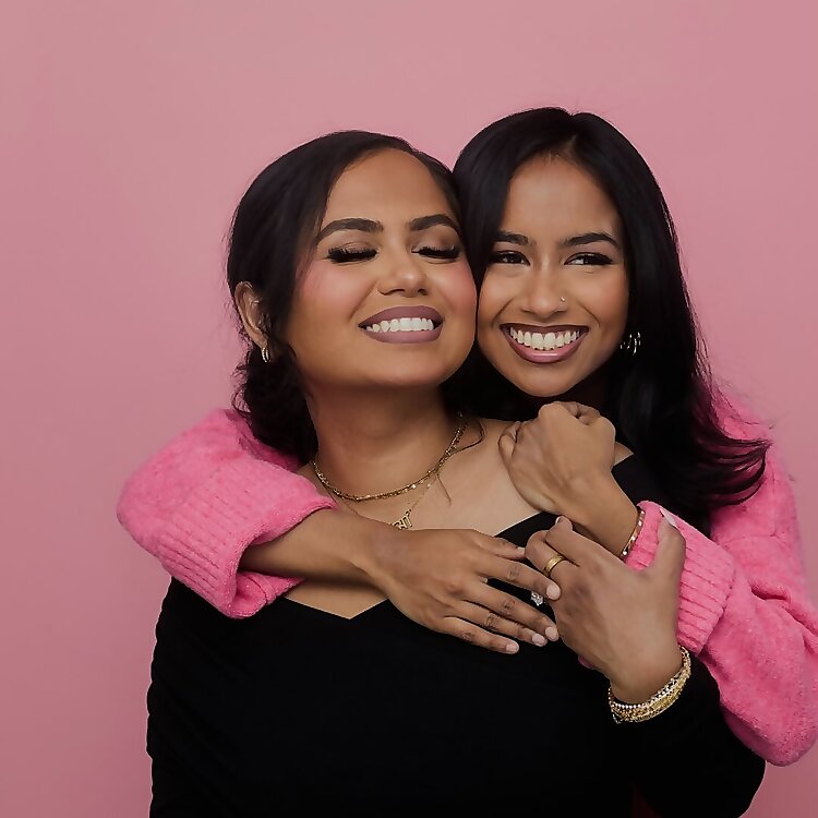 Momtahena & Ria